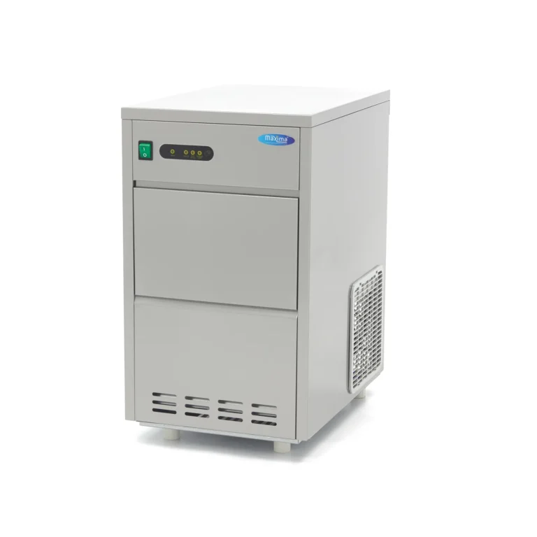 Fabbricatore di ghiaccio a cubetti 24 kg/giorno raffreddato ad acqua
