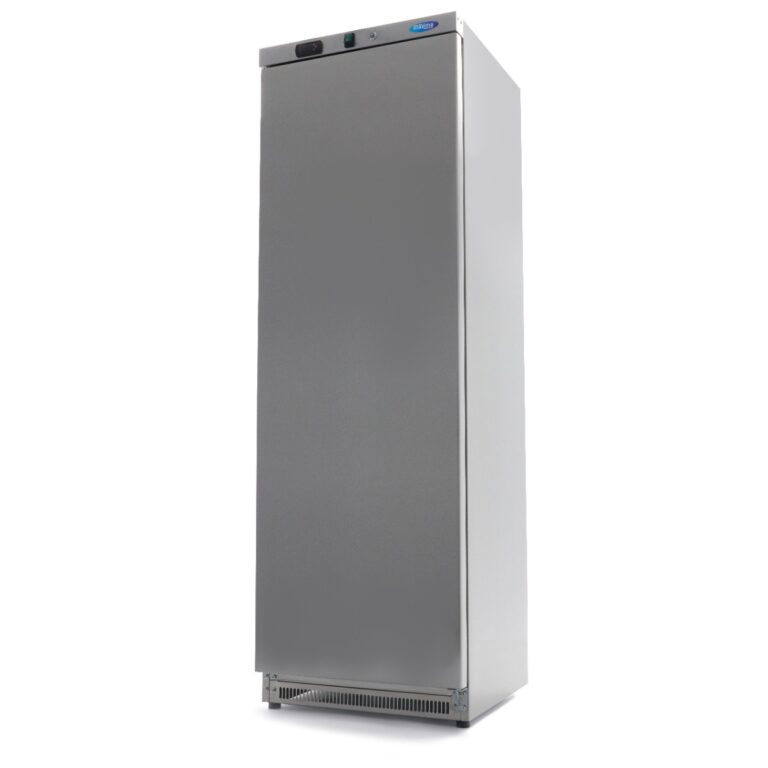Armadio frigo Maxima 400 L a porta cieca in acciaio inox, vista di tre quarti