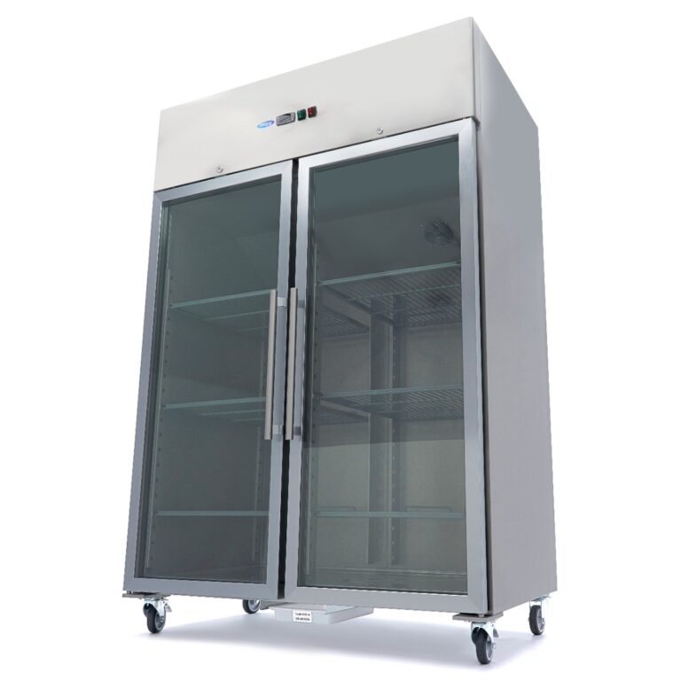 Armadio frigo Maxima GN 2/1 da 1400 litri in acciaio inox con due porte a vetro, su ruote, vista di tre quarti